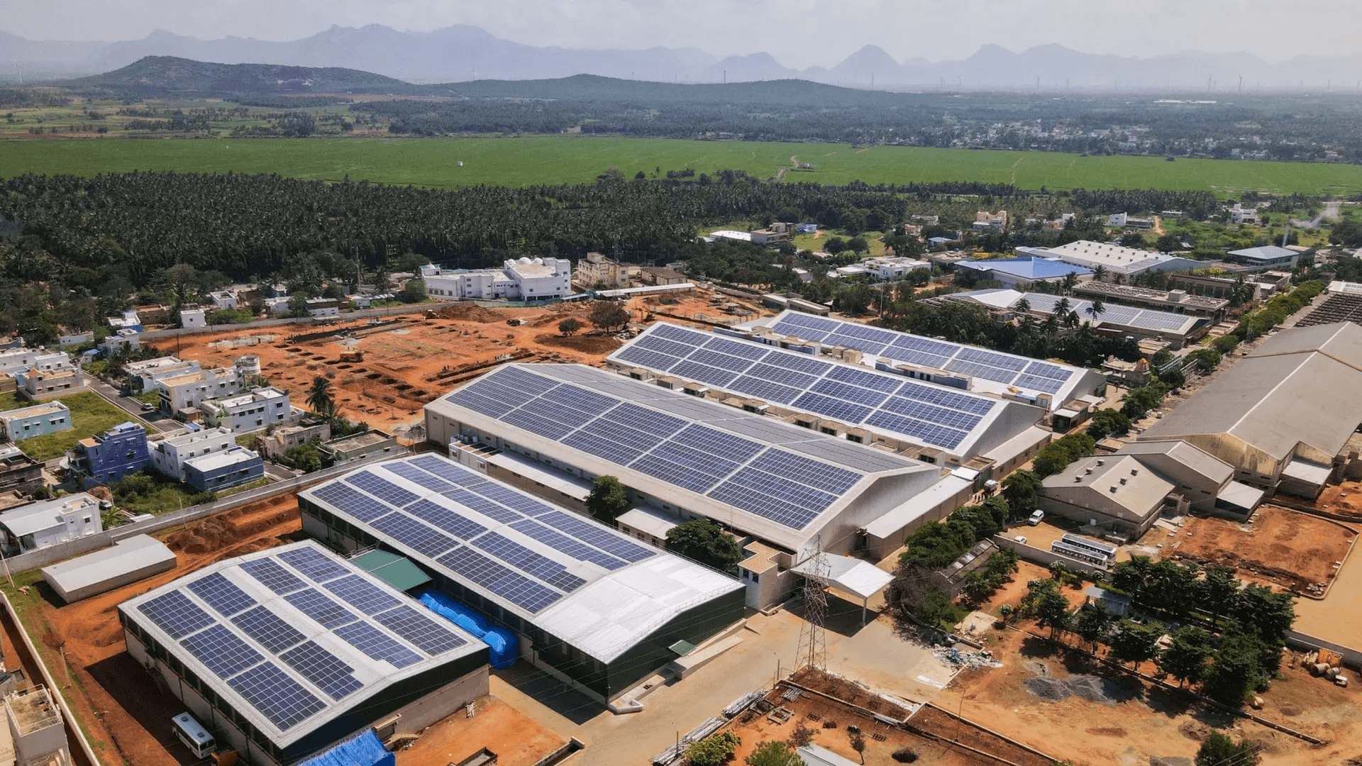 Commercial Solar Solutions: Reducing Energy Costs and Enhancing Sustainability for Your Business